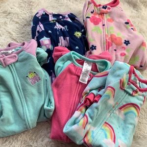 5 Gerber Fleece Sleepers 3-6 Months
